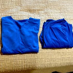 2 piece scrub set.